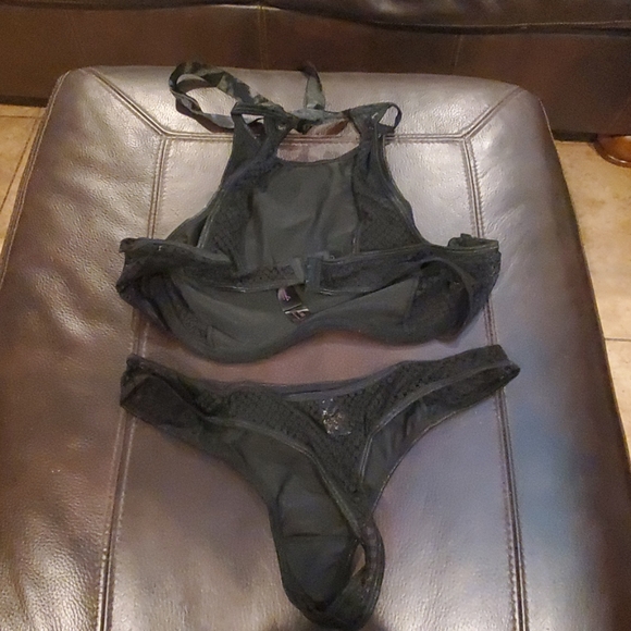 Frederick's sexy bra set... BRAND NEW! - Picture 5 of 7